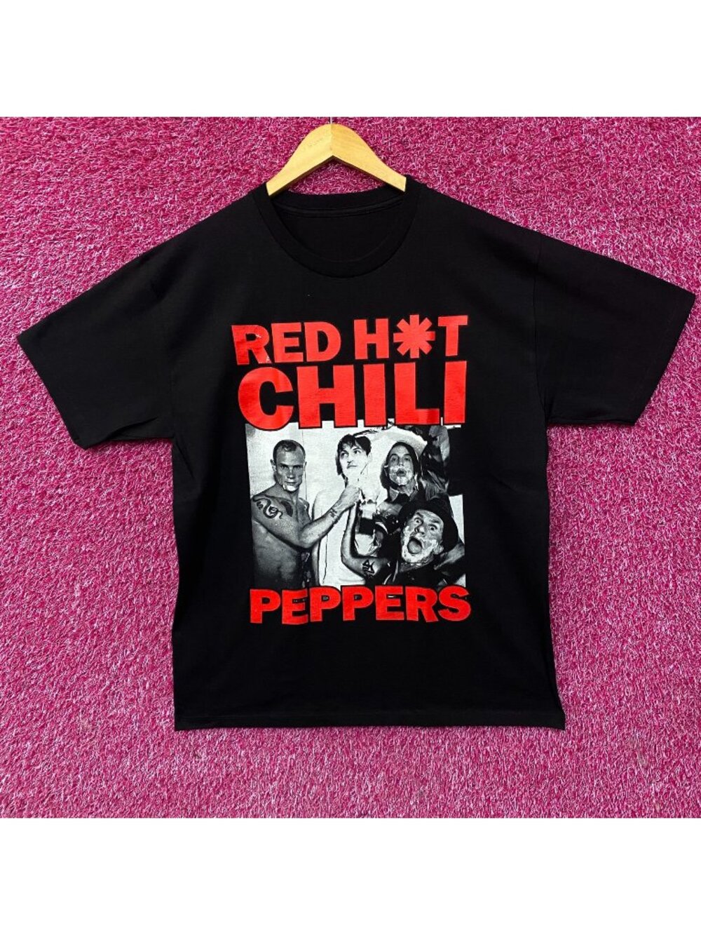Red Hot Chili Peppers Band Graphic T-Shirt Large